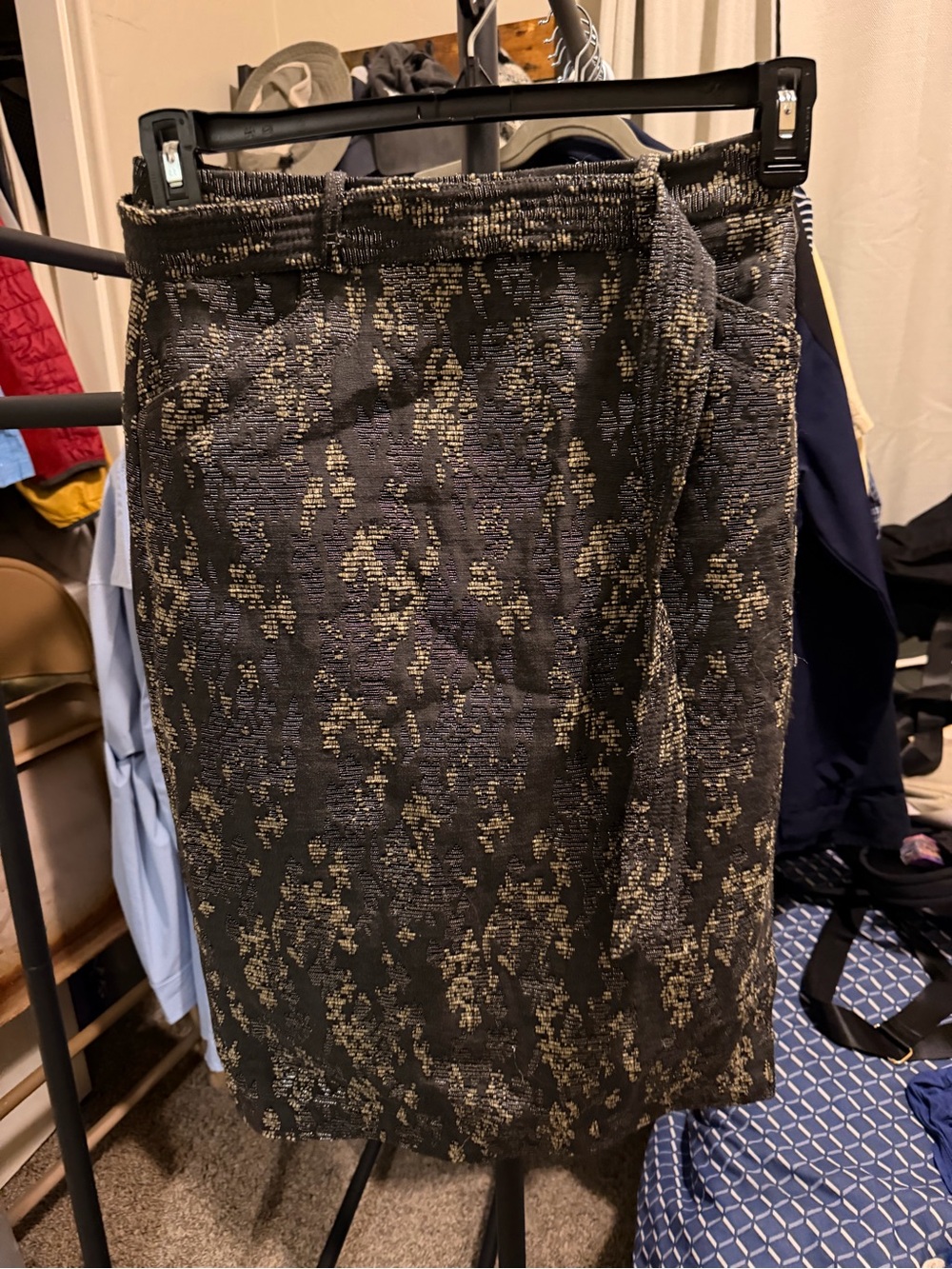 Banana Republic Black and Gold Floral Jacquard Pencil Skirt